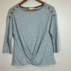 Another reason Womens quarter sleeve knot shirt size medium good condition